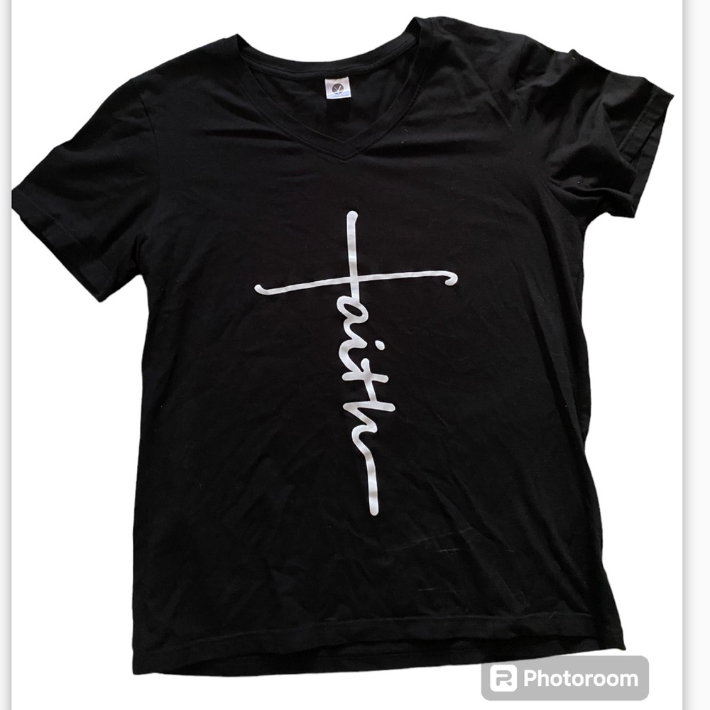 FAITH Women’s Black Cotton Stretch V-Neck T-Shirt Lg but Runs Small